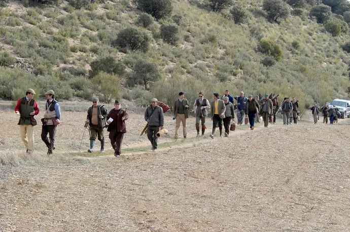 SHOOTING DRIVE RED PARTRIDGES  Up to 10 hunters